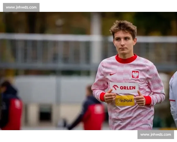 罗马 600 万欧锁定波兰新星！20 岁中卫加盟在即，加帅钦点补强